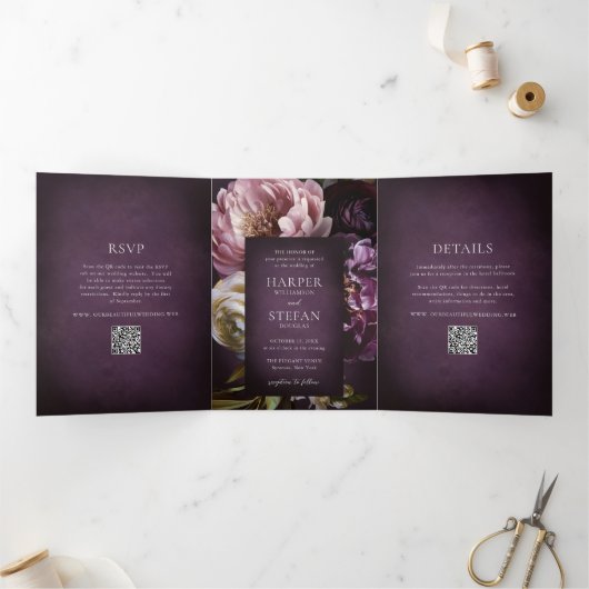 Dark Purple Fine Art Floral Elegant Wedding Dreifach Gefaltete Einladung (Innenseite)