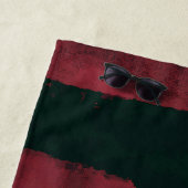 Dark Red and Black Horror Stripe Pattern Strandtuch (Beispiel)