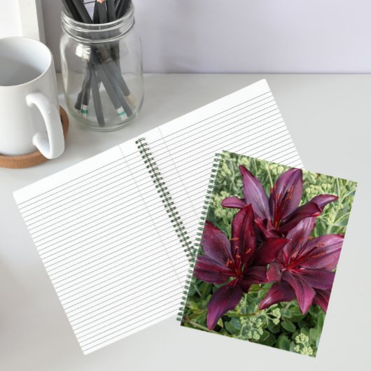 Dark Red Asiatic Lilies Floral Notizblock
