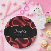 Dark Red Glam Wavy Satin Abstract Design Geburtsta Pappteller (Party)