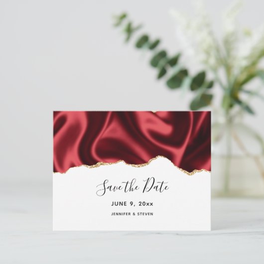 Dark Red Glam Wavy Satin Design - Save the Date Einladungspostkarte (Stehend Vorderseite)