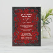 Dark red Gothic Halloween wedding Invitation Einladung (Stehend Vorderseite)