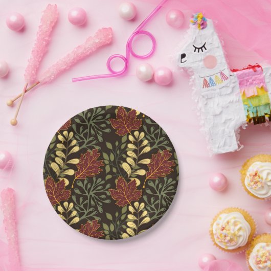 Dark red maple leaves floral pattern pappteller (Party)