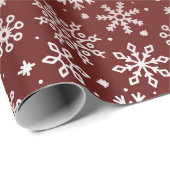 Dark Red Winter Snowflake Pattern Geschenkpapier (Rolleneckpunkt)