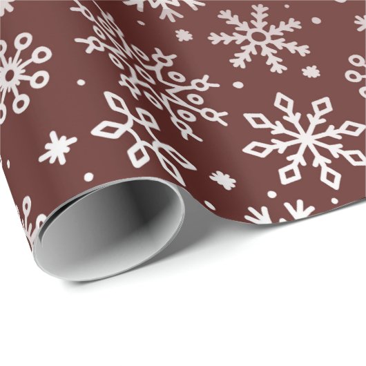 Dark Red Winter Snowflake Pattern Geschenkpapier (Rolleneckpunkt)
