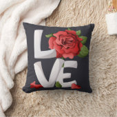Dark Romantic Red Rose Love Typography Botanical Kissen (Decke)