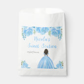 Dark Skin Princess Blue Floral Sweet Sixteen Geschenktütchen (Vorderseite)