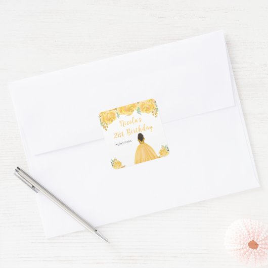 Dark Skin Princess Gold Floral Birthday Party Quadratischer Aufkleber (Umschlag)