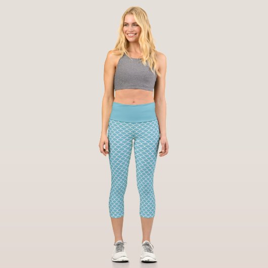 Dark Sky Blue Mermaid Fish Scale Capri Leggings (Vorderseite)