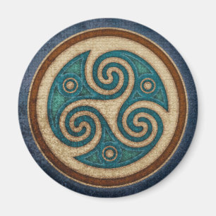 Dark Triskele Magnet