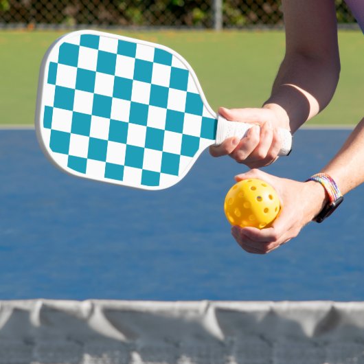 Dark turquoise checkered  pickleball schläger (InSitu)