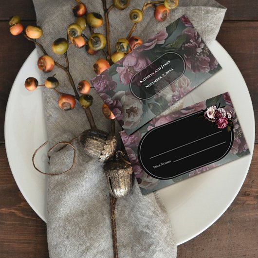 Dark und Moody Floral Platzkarte