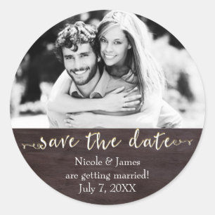 Dark Wood SAVE THE DATE Glam Rustic Wedding Foto Runder Aufkleber