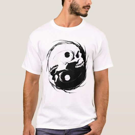 Dark Yin Yang Vampire Skull Religious Symbol T-Shirt (Vorderseite)