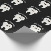 Darn Tooth-in Niedlich Funny Tooth Pun Dark BG Geschenkpapier (Ecke)