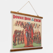 Darstellende Elefanten mit Frauen und Trainer. Wandteppich Mit Holzrahmen (Gewinkelt)