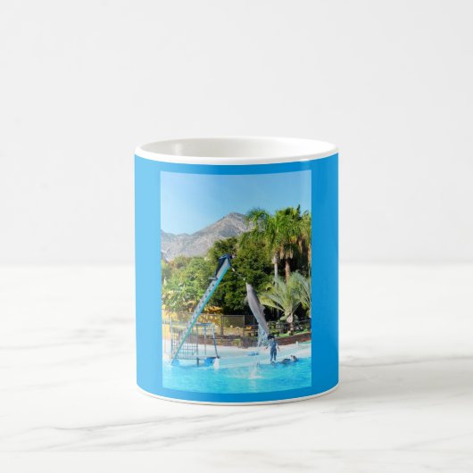 Darstellender Delphin Kaffeetasse (Mittel)