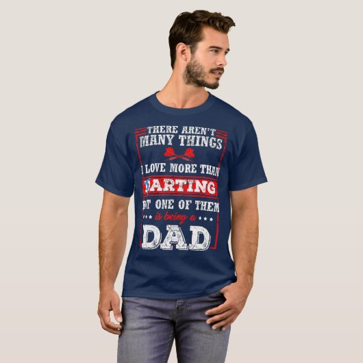 Darsteller und Farting Daddy Funny Furzen Dart Vat T-Shirt (Vorne ganz)