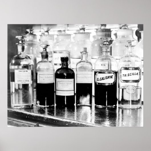 Darstellung apothekarischer Flaschen mit Medikamen Poster (Vorne)