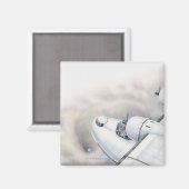 Darstellung eines über dem Wurmloch fliegenden Flu Magnet (Vorderseite/Rückseite)