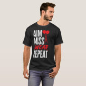 Dart Darts Player Aim Miss Swear Repeat T-Shirt (Vorne ganz)