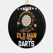 Dart Player unterschätzt nie einen alten Mann, der Keramik Ornament (Links)