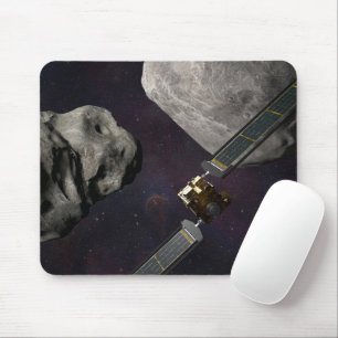 Dart Spacecraft und Liciacube vor der Einwirkung Mousepad