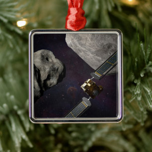 Dart Spacecraft und Liciacube vor der Einwirkung Ornament Aus Metall