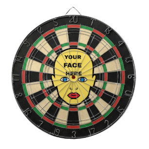 Dartboard auf Ihr Gesicht Hier Dartscheibe