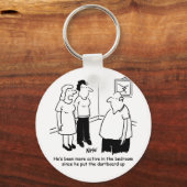 Dartboard im Schlafzimmer. Funny Cartoon Schlüsselanhänger (Vorderseite)