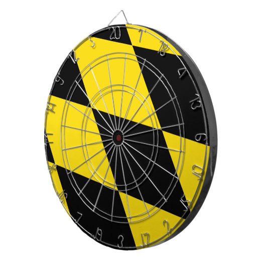 Dartboard mit Fahne in München, Deutschland Dartscheibe (Vorderseite rechts)