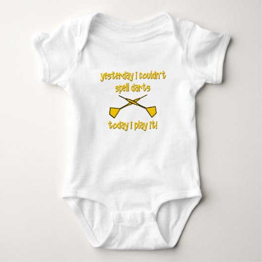 Darts Baby Strampler (Vorderseite)