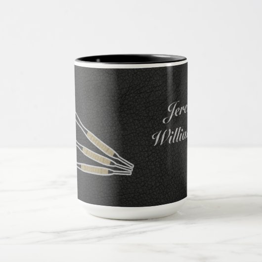 Darts Three darts on Custom background personalize Tasse (Zentrum)