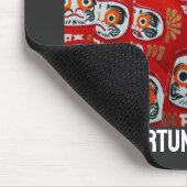 Daruma-Puppen-Malerei von Alfred Fox Mousepad (Ecke)