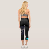 Daryl Yeeting Himself Into The Void Capri Leggings (Rückseite)