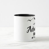 Das Abenteuer beginnt in trendy Black and White Tasse (Zentrum)