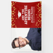 Das Abenteuer beginnt mit dem Red Gold Grad Party  Banner (Vertikal)