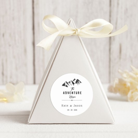 Das Abenteuer Beginnt ⎥Rustic Round Sticker