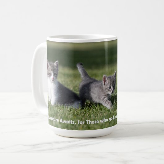 Das Abenteuer erwartet die Katzenwelt-Tasse Kaffeetasse (Vorderseite Links)