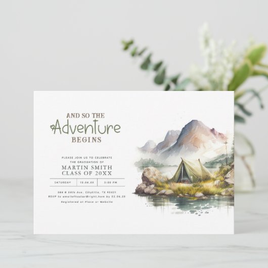 Das Abenteuer fängt den Abschluss der Naturgebirge Einladung (Stehend Vorderseite)