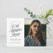 Das Abenteuer fängt Minimalistischen Abschluss an Ankündigung (Stehend Vorderseite)