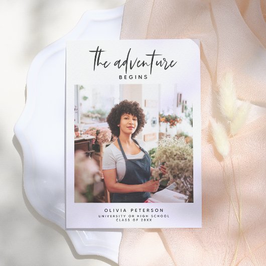 Das Abenteuer fängt mit dem Abschluss des modernen Einladung