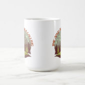 Das Abenteuer ruft. Monutain und Wald Kaffeetasse (Mittel)
