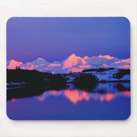 Das Alaskan-Gebirge grenzt an den Berg Denali, Mousepad (Vorne)