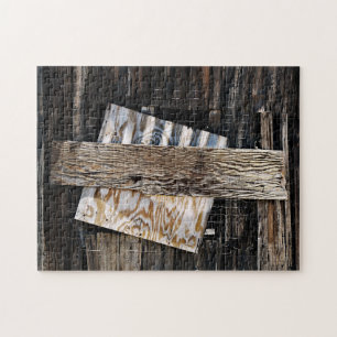 Das alte Holzhaus-Fenster ist verziert Puzzle