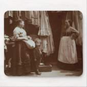 Das alte Kleidungs-Geschäft, sieben Skala, 'von Mousepad (Vorne)