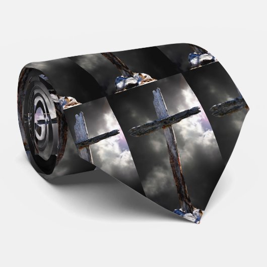 Das alte schroffe Kreuz Krawatte (Gerollt)