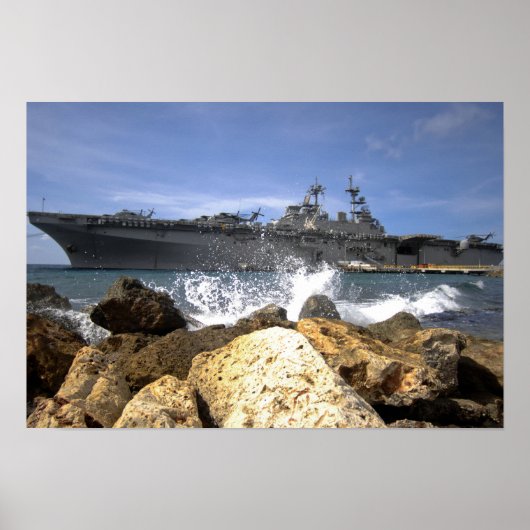 Das Amphibienschiff USS Kearsarge Poster (Vorne)