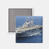 Das Amphibienschiff USS Peleliu Magnet (Vorderseite/Rückseite)