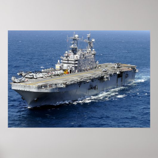 Das Amphibienschiff USS Peleliu Poster (Vorne)
